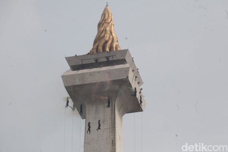 (ke)PAHLAWAN(an) MONAS dan HUT TENTARA NASIONAL INDONESIA  2024